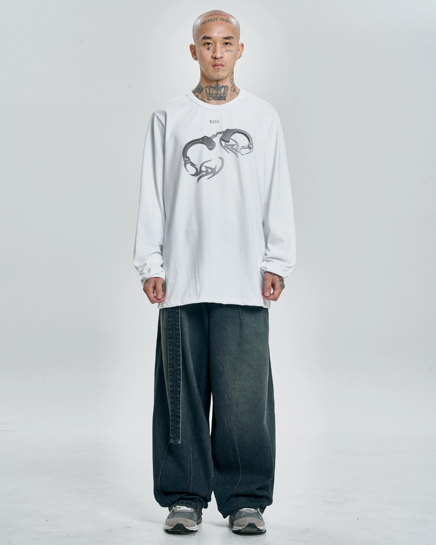 AJOBYAJO Tribal AJO Handcuffs Long Sleeves T-Shirt